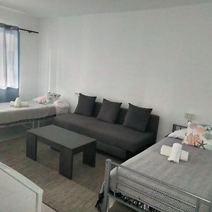 Habitación Estándar con 2 Camas Individuales
