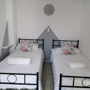 Habitación con 2 Camas Individuales